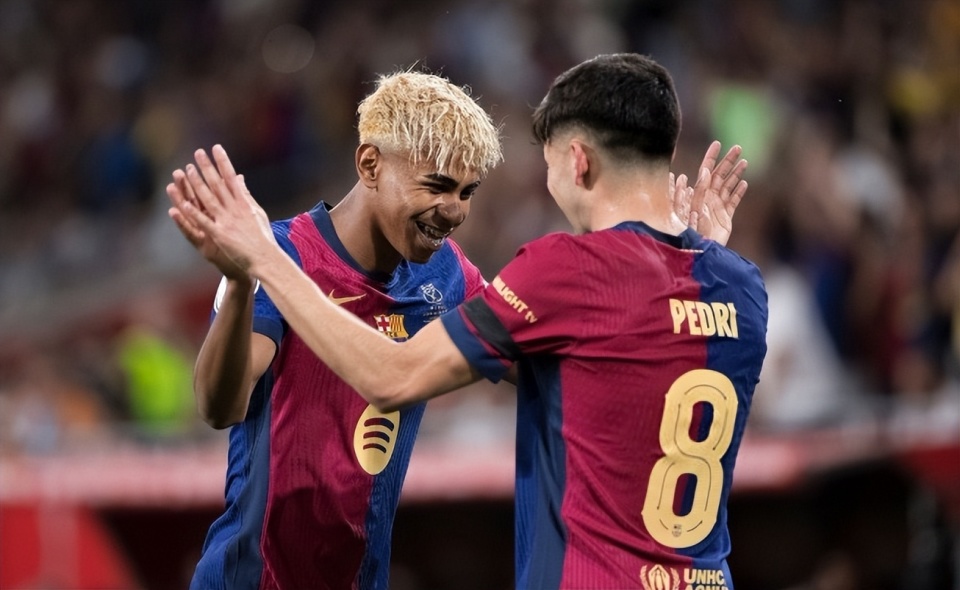 复盘米兰0-1被淘汰：射手隐身后场失准，没有魔笛红黑军团不会踢