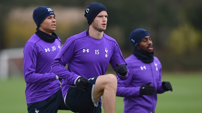 约基奇生涯3次100%命中率砍25+，历史上仅张伯伦更多