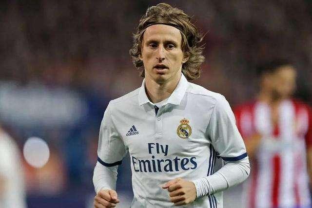 包揽9球拳打亚马尔脚踢哈兰德 姆巴佩有望破C罗神纪录